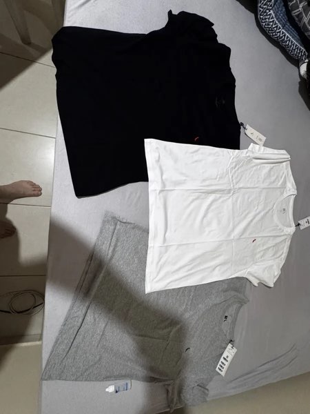 Kit camisetas com etiqueta