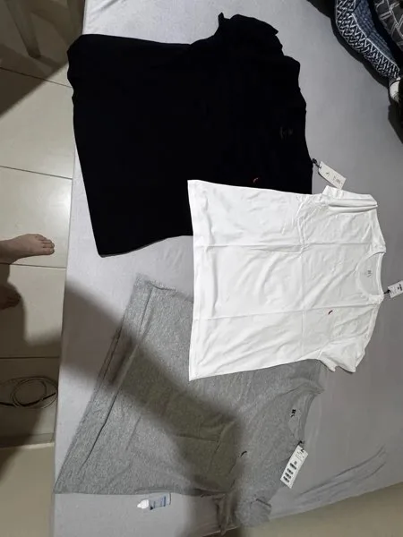 Kit camisetas com etiqueta